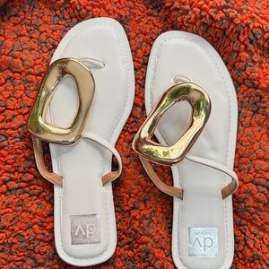 DV by Dolce Vita Women's Sandals in Cream and Gold